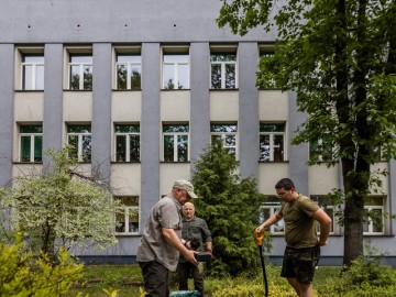 Hotel dla pszczół samotnic w Zespole Szkół Ponadpodstawowych w Przedborzu., 